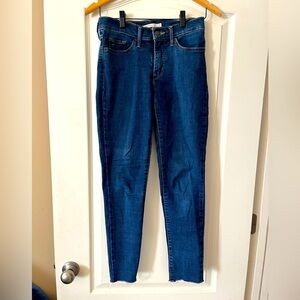 Levi’s 311 Shaping Skinny Jeans Frayed Hem Women’s size 26